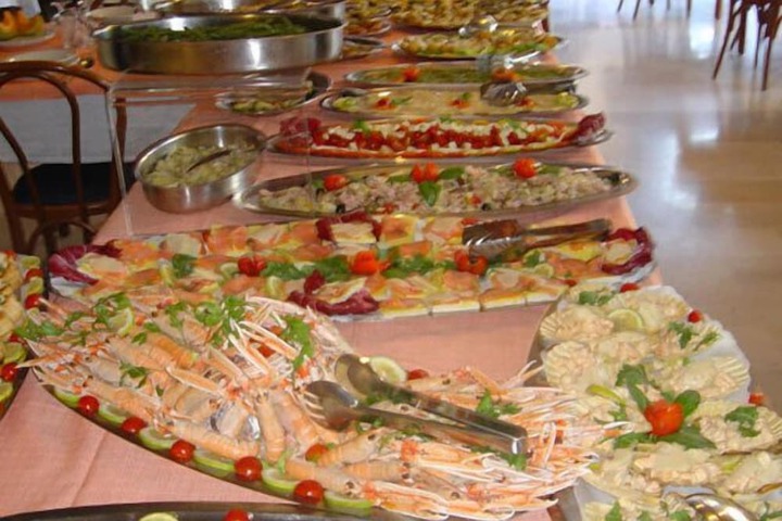 Dining 42 of 57