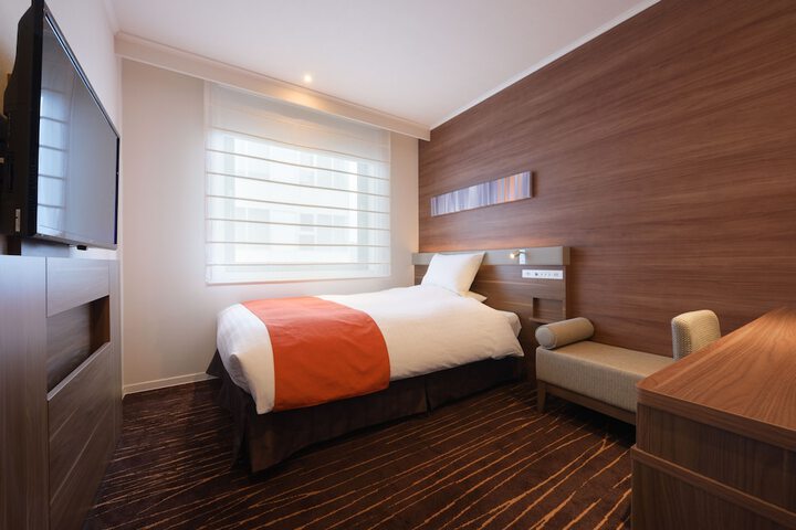 Room 8 of 78