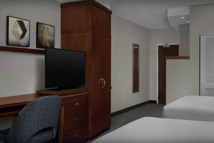 Room 8 of 34