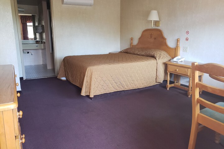 Room 18 of 41