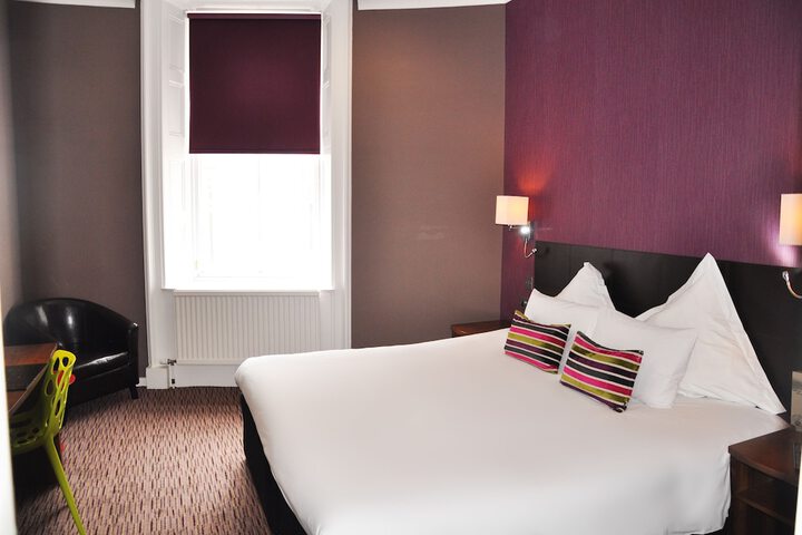 Room 5 of 35