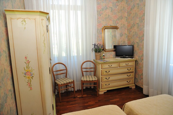 Room 22 of 63