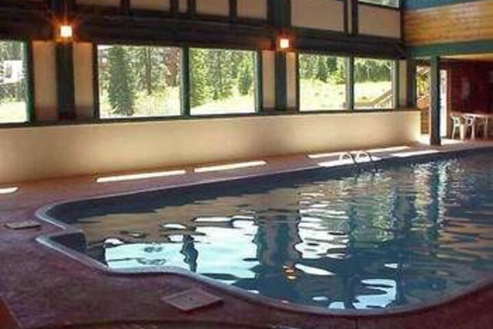 Pool 12 of 18