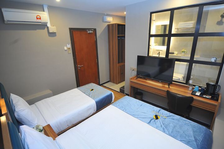 Room 27 of 58