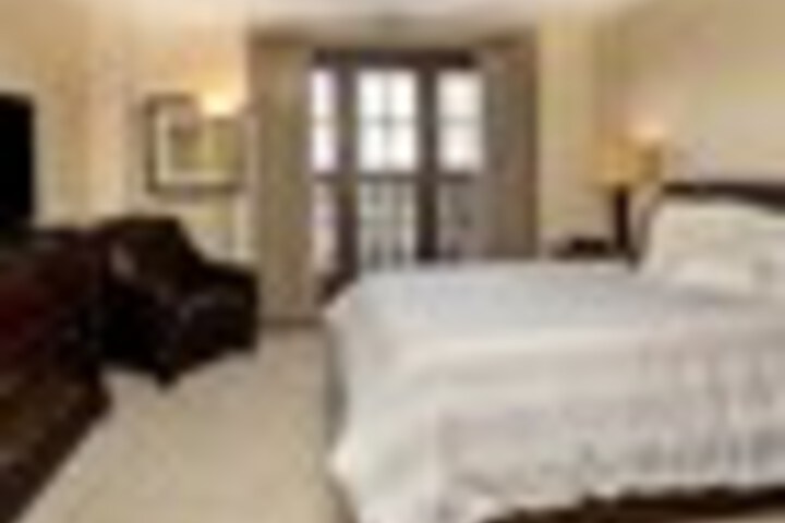 Room 14 of 87