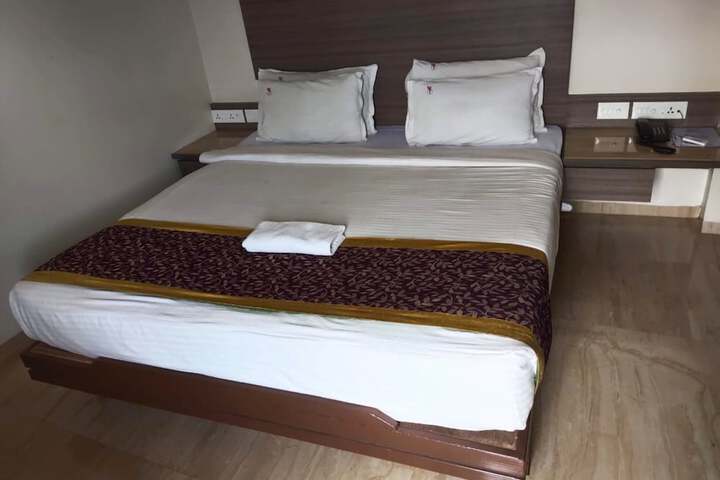Room 3 of 11