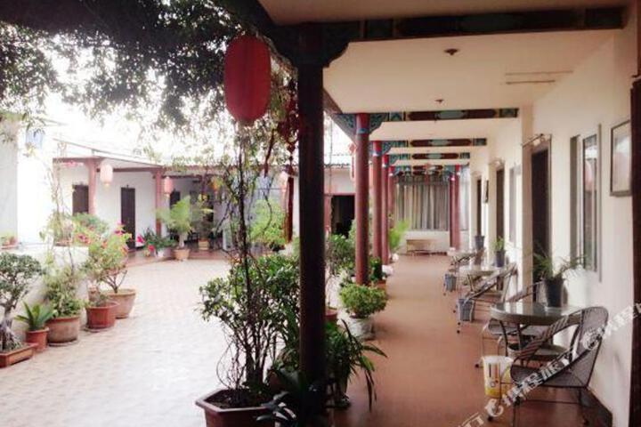 Chuxiong Yuyu Holiday Hotel