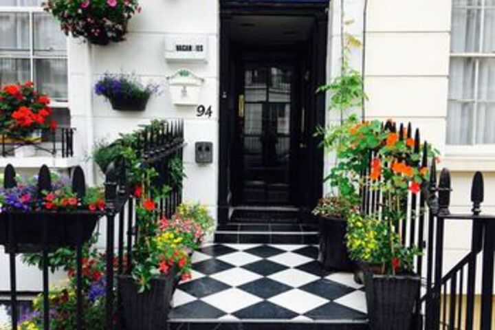Surtees Hotel