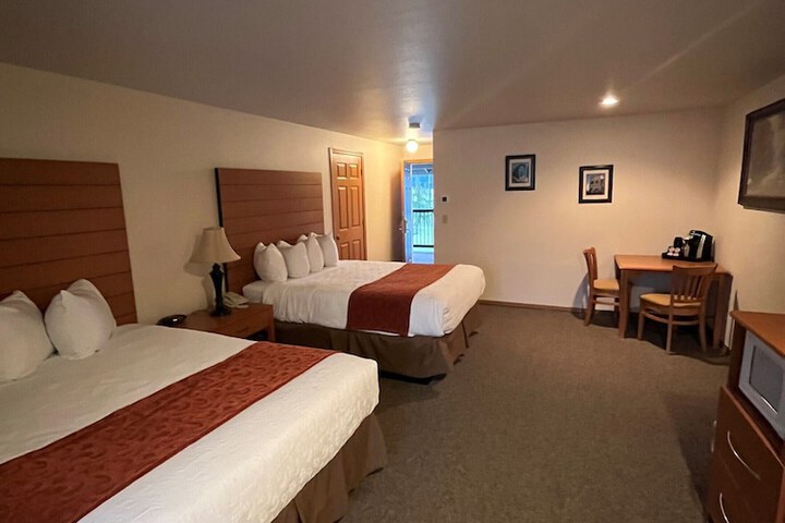 Hotel Interior 18 of 29