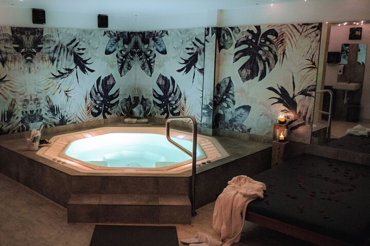 Spa 45 of 51