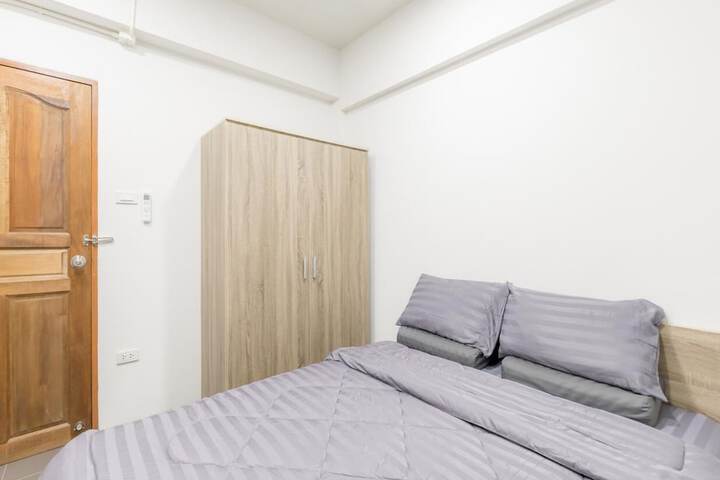 Room 2 of 34