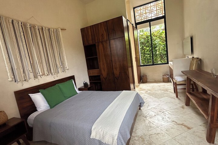 Room 17 of 65