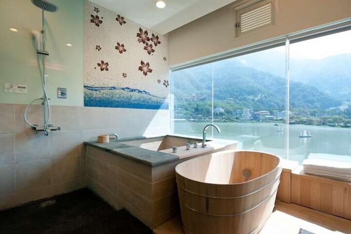 Room 43 of 67