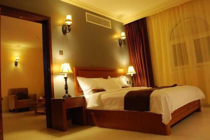 Room 4 of 38