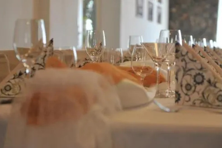 Dining 9 of 9