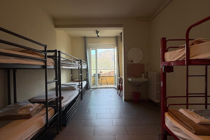 Room 8 of 21