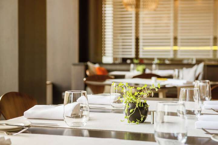 Dining 39 of 81