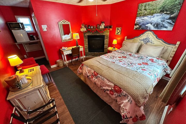 Room 13 of 21