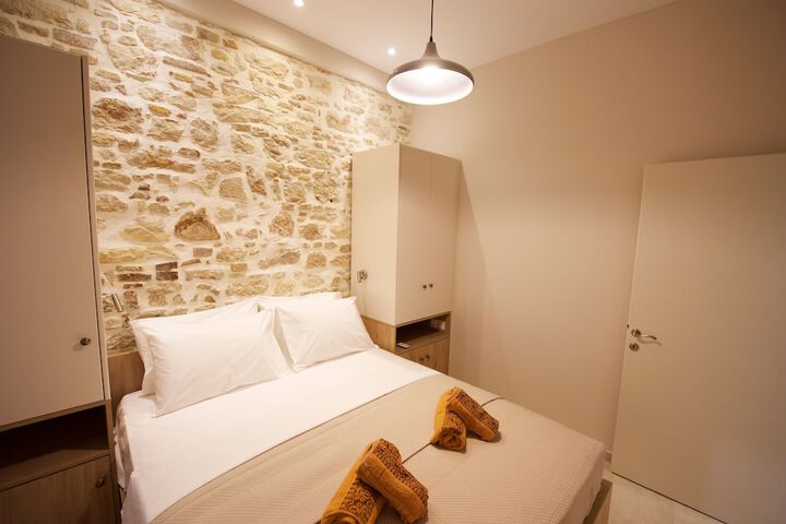 Room 2 of 11