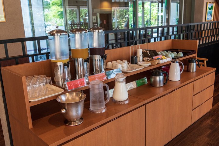 Breakfast/Coffee Service 29 of 38