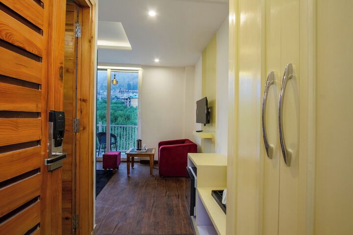Room 20 of 46