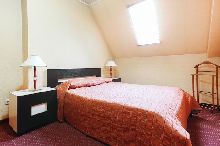 Room 52 of 88