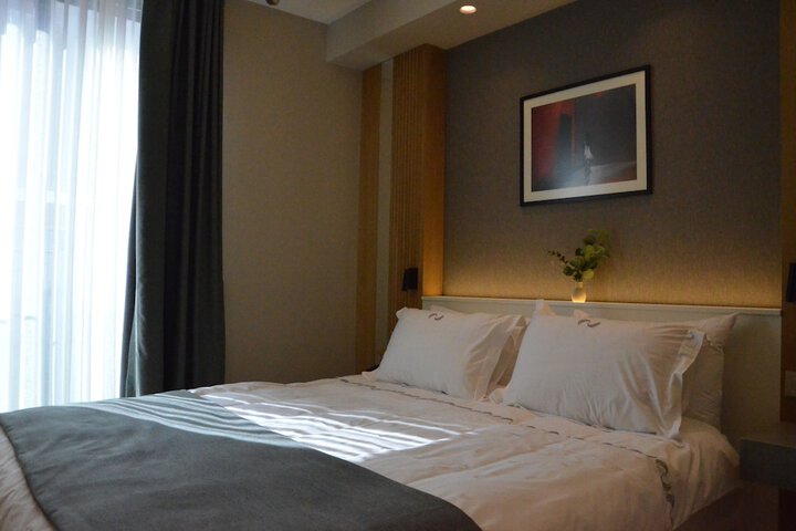 Room 4 of 91