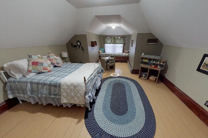 Room 11 of 49