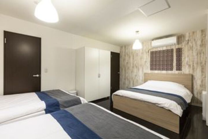 Room 70 of 182