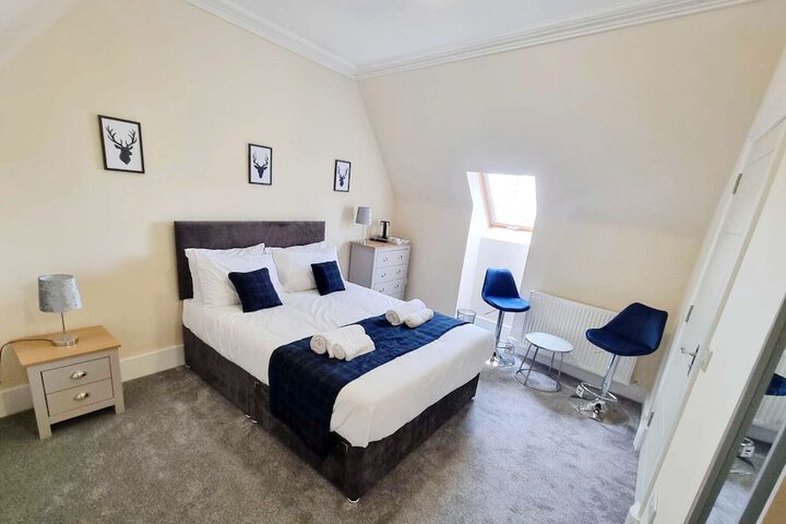 Room 3 of 63