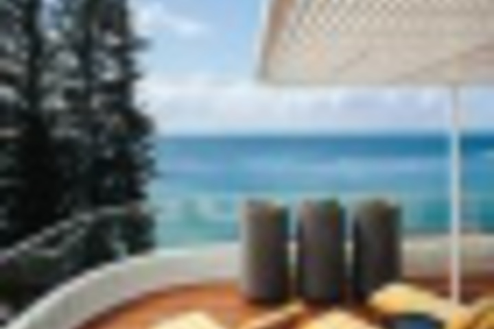 Sundeck 27 of 672