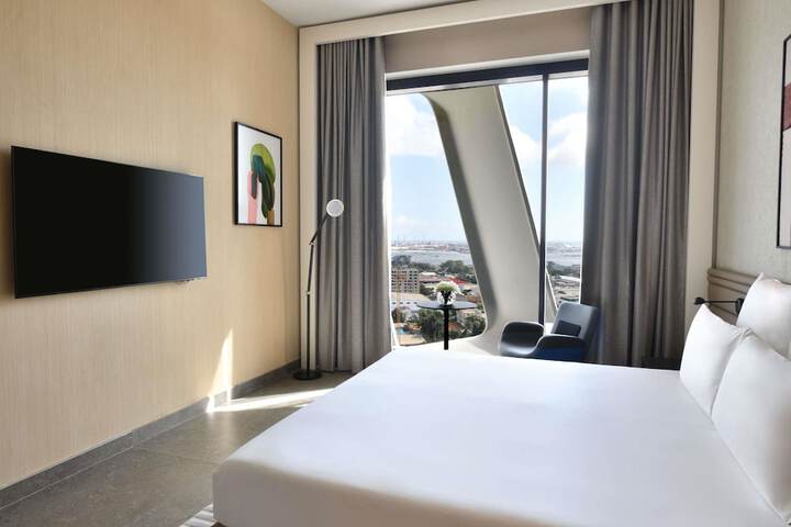 Room 12 of 119