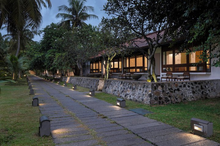 Hotel Exterior 46 of 46