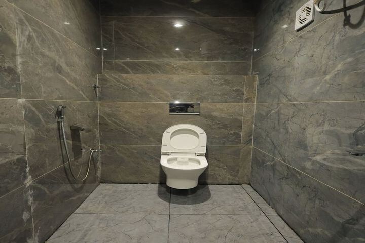 Room 4 of 35
