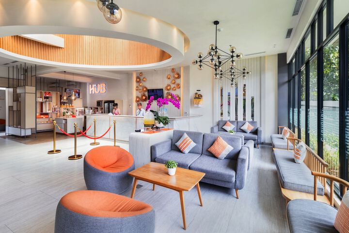 Entrance & Lobby
