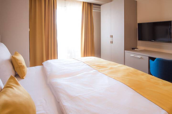 Room 25 of 51