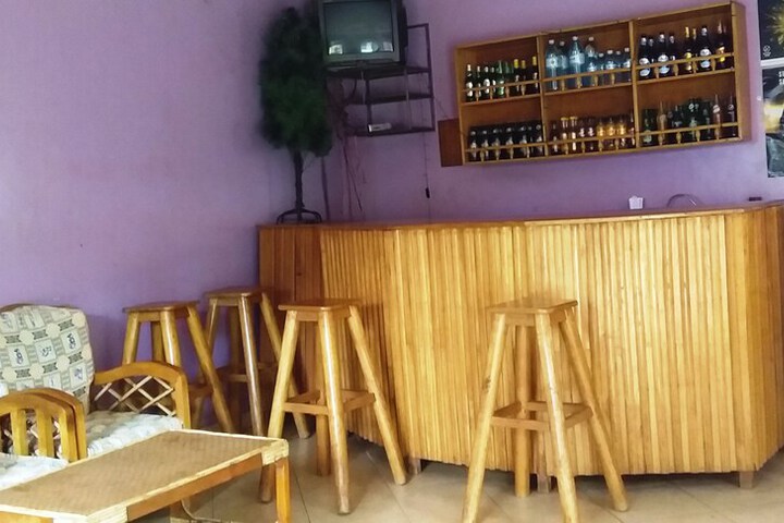 Lounge 14 of 20