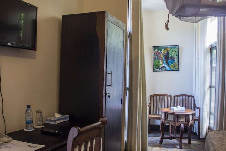 Room 11 of 29