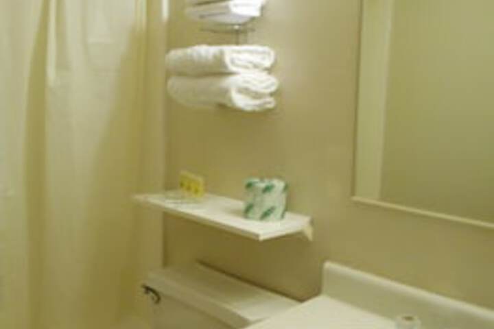 Room 7 of 141