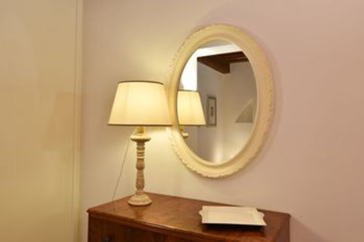 Room 9 of 23