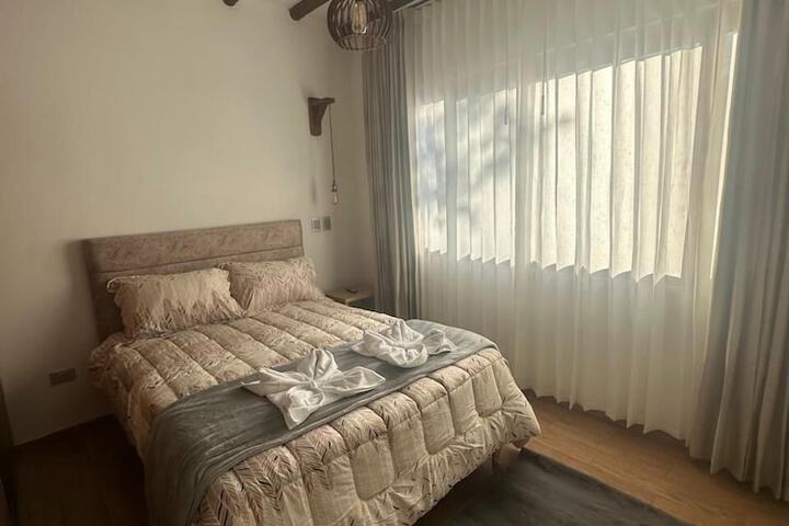 Room 2 of 53