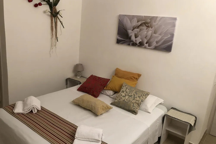 Room 3 of 12