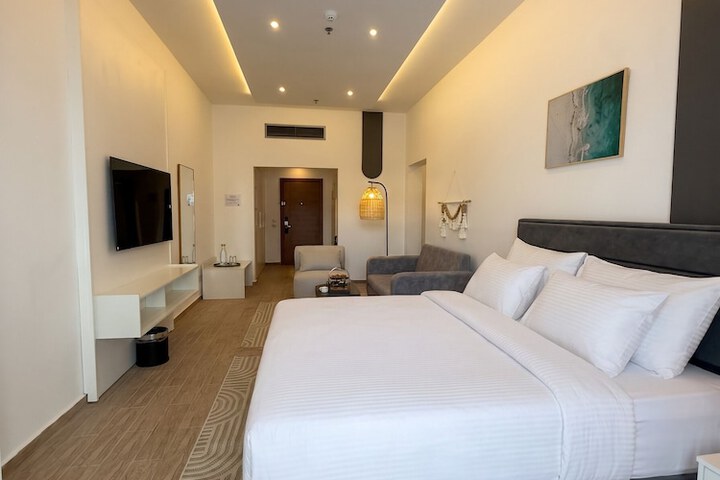 Room 34 of 146