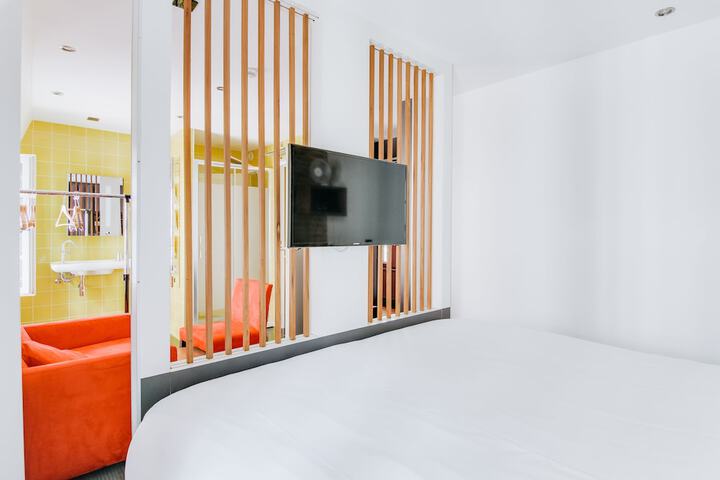 Room 12 of 53