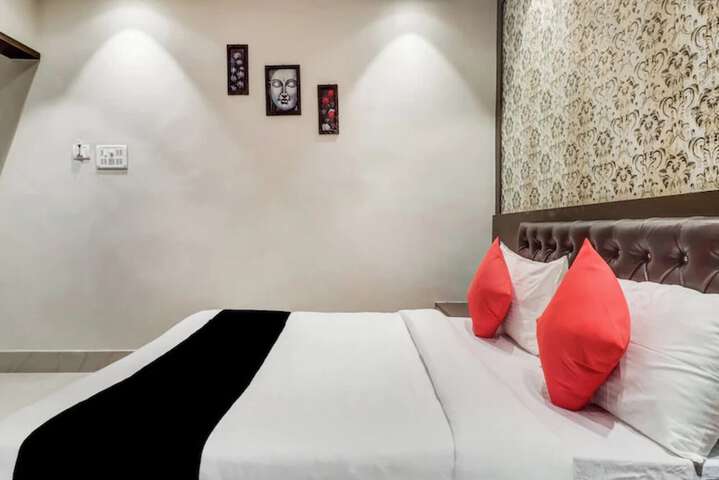 Room 14 of 21