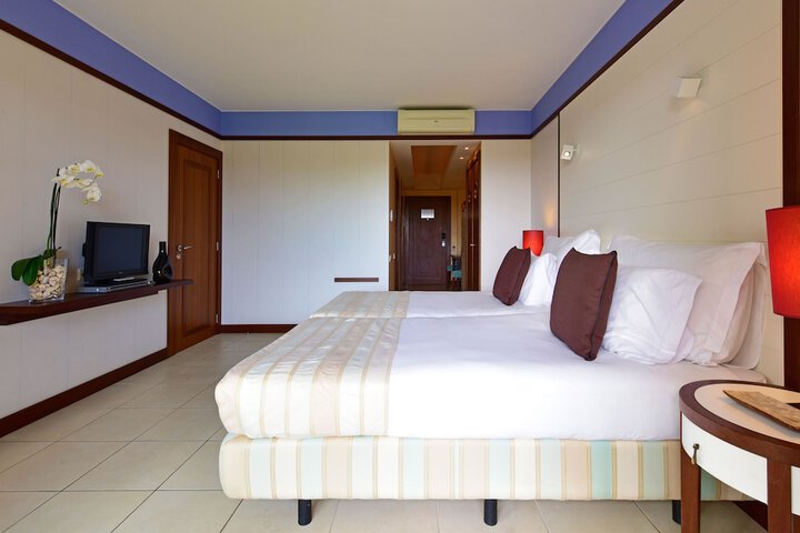 Room 12 of 47