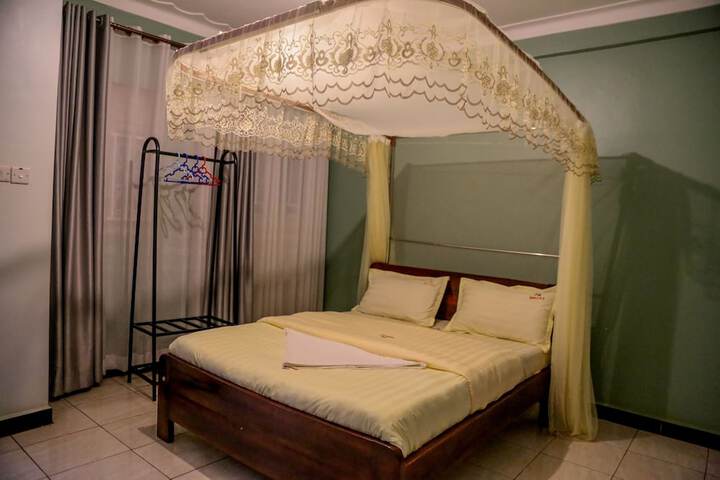 Room 18 of 39