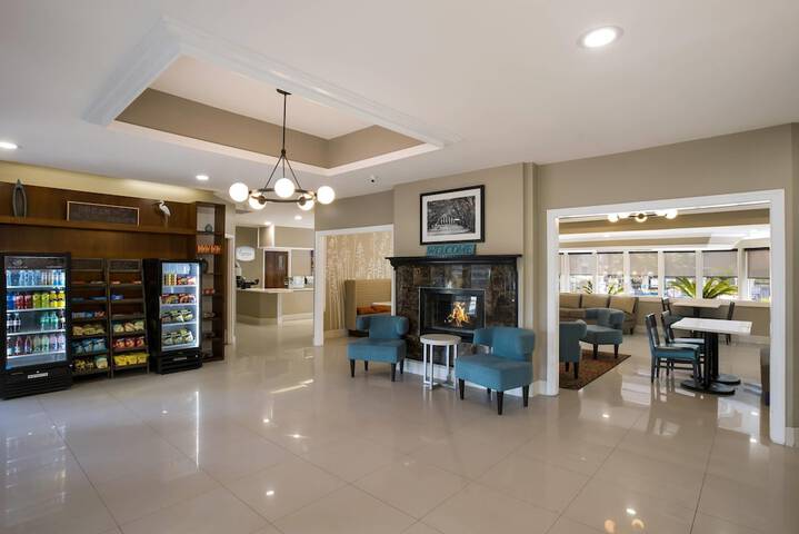 Hotel Interior 7 of 43