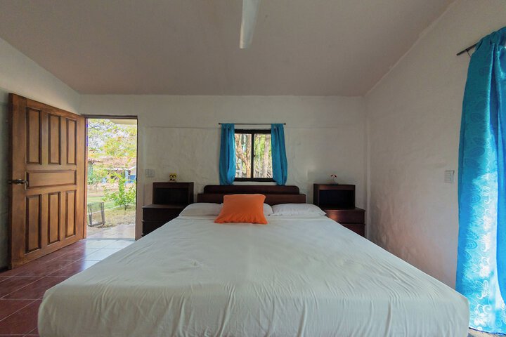 Room 14 of 100