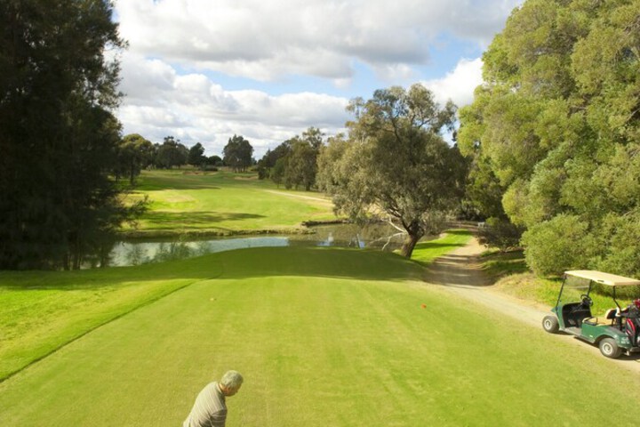 Golf 34 of 44